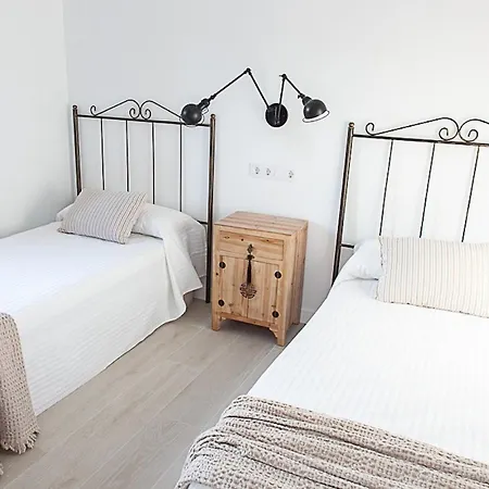 Apartamento Casa La Finca by ALÔGA - Primera Planta con jardín *